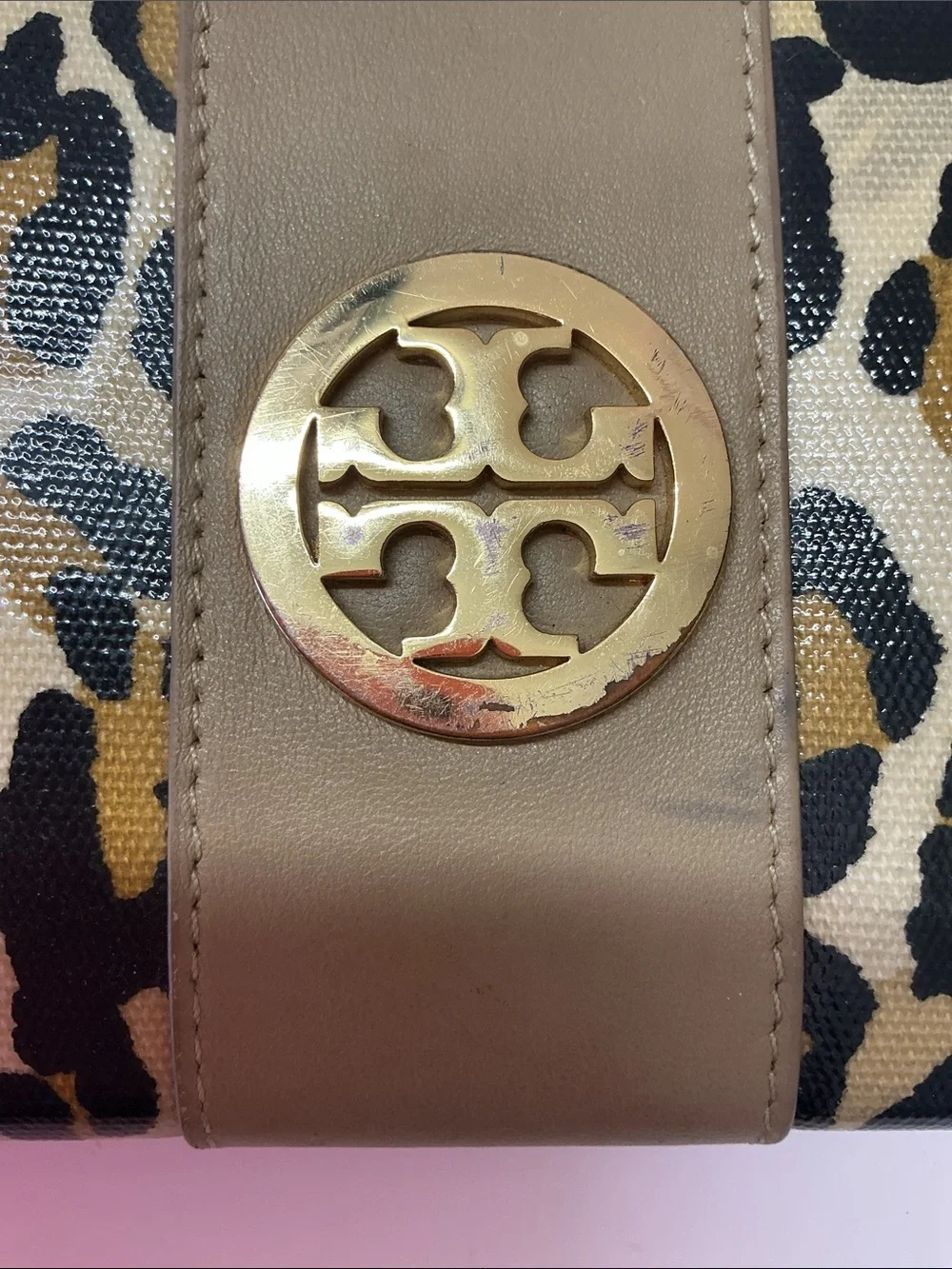 Tory Burch Leopard Print Zip Around Continental Wallet Gold Medallion Logo